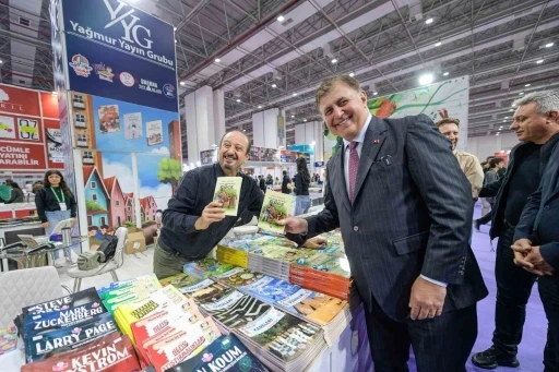 İZKİTAP - 4. İzmir Kitap Fuarı kapılarını a&ccedil;tı
