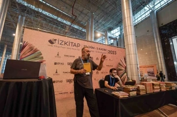 İZKİTAP&rsquo;ta ilk kitap m&uuml;zayedesi yapıldı