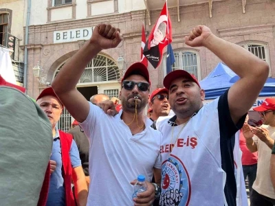 İzmir B&uuml;y&uuml;kşehir Belediyesi&rsquo;nde işten &ccedil;ıkartılan iş&ccedil;ilerin eylemi 9&rsquo;uncu g&uuml;n&uuml;nde s&uuml;r&uuml;yor