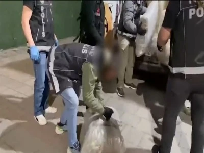 İzmir'de 1,3 ton uyuşturucu madde ele ge&ccedil;irildi