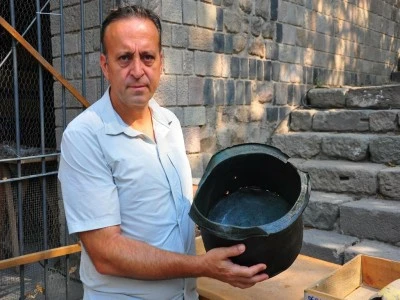 İzmir'de 1400 yıllık bronz kazan bulundu