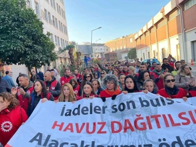 İzmir&rsquo;de belediye iş&ccedil;ileri yarım g&uuml;n iş bırakma eyleminde