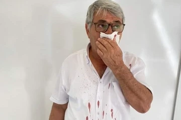 İzmir&rsquo;de CHP&rsquo;li Belediye Başkan Yardımcısı&rsquo;ndan muhtara dayak
