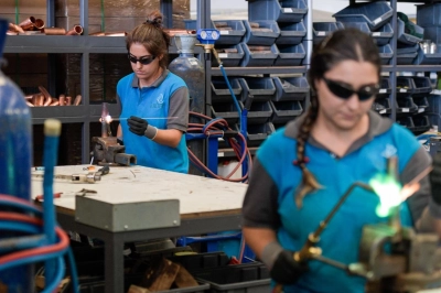 İzmir&rsquo;de kadın ve gen&ccedil;lerin istihdamına destek