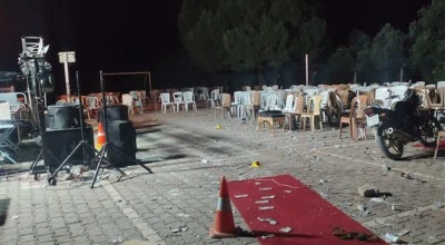 İzmir'de kanlı d&uuml;ğ&uuml;n: 1 &ccedil;ocuk &ouml;ld&uuml;, 4 yaralı