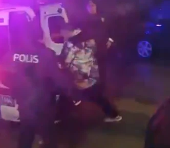 İzmir&rsquo;de &ouml;ğrenci yurduna girerek uygunsuz hareketlerde bulunan ş&uuml;pheli tutuklandı