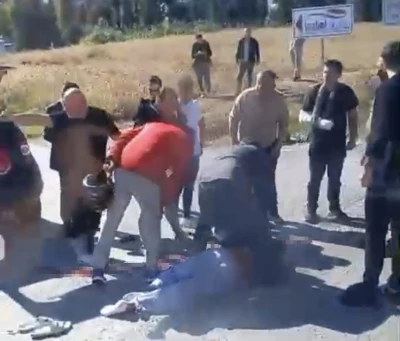 İzmir&rsquo;de otomobil ile motosiklet &ccedil;arpıştı: 15 yaşındaki s&uuml;r&uuml;c&uuml; hayatını kaybetti