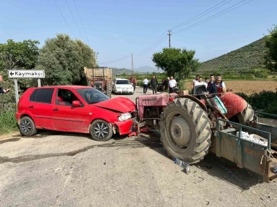 İzmir&rsquo;de trafik kazası: 4 kişi yaralandı
