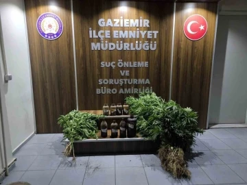 İzmir&rsquo;de zehir tacirine polis baskını
