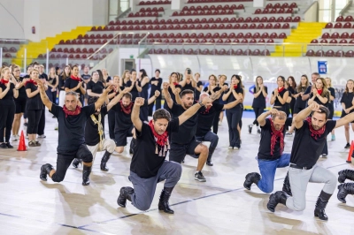 İzmir&rsquo;de Zeybek Bilmeyen Kalmayacak