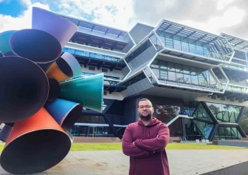 İzmir&rsquo;den Avustralya&rsquo;ya başarılı eğitim yolculuğu
