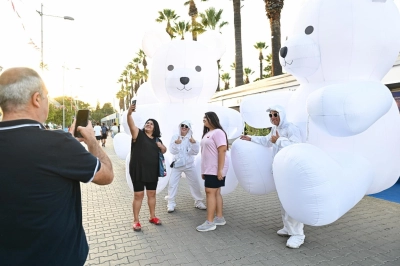 İzmir Enternasyonal Fuarı&rsquo;nda Uluslararası Sokak G&ouml;sterileri B&uuml;y&uuml;k İlgi G&ouml;r&uuml;yor