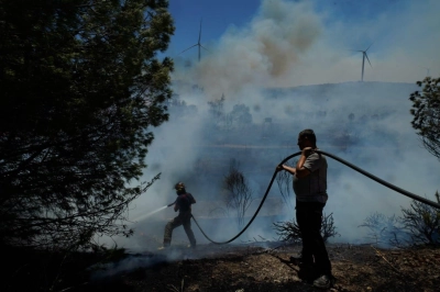İzmir İtfaiyesi &Ccedil;eşme'nin D&ouml;rt Bir Yanında G&ouml;rev Başında