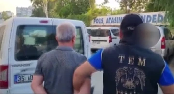 İzmir merkezli FET&Ouml; operasyonunda 16 tutuklama