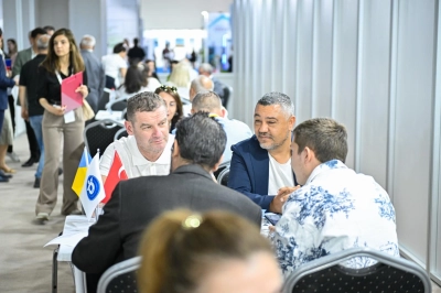 İzmir, Temiz Enerji Alanında Uluslararası Buluşmalara Ev Sahipliği Yaptı