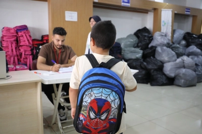 İzmit Belediyesinden &Ouml;ğrencilere Kırtasiye Desteği