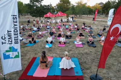 İzmitliler Yoga Etkinliğinde Buluştu