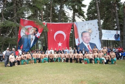İznik Alı&ccedil; Yaylası&rsquo;nda kıran kırana g&uuml;reş