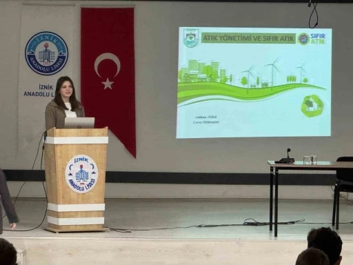 İznik Belediyesi&rsquo;nden gen&ccedil;lere &ccedil;evre bilinci semineri başladı
