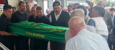 İznik G&ouml;l&uuml;&rsquo;nde hayatını kaybeden &ouml;ğretmen Yalova&rsquo;da toprağa verildi
