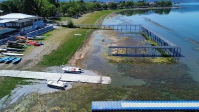 İznik G&ouml;l&uuml;'nde korkutan &ccedil;ekilme