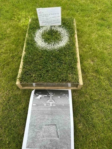 James Milner&rsquo;a, Anfield&rsquo;ın penaltı noktası hediye edildi
