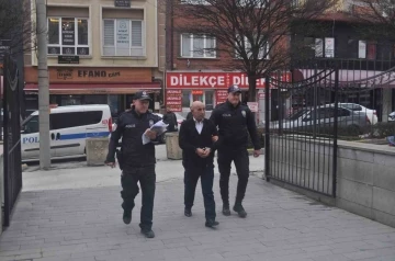 Jandarma aracı ve minib&uuml;se &ccedil;arpan otob&uuml;s&uuml;n şof&ouml;r&uuml; tutuklandı
