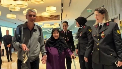 Jandarma şehit annelerini &lsquo;Anneler G&uuml;n&uuml;&rsquo;nde unutmadı
