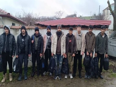 Jandarma tek tek ka&ccedil;ak g&ouml;&ccedil;menleri yakalıyor! 