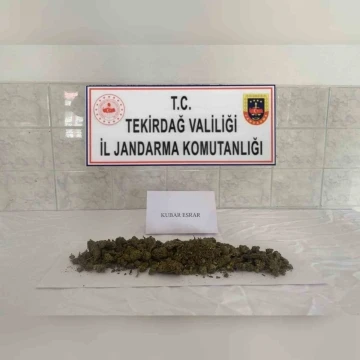 Jandarmadan uyuşturucuya ge&ccedil;it yok: 10 kişi yakalandı
