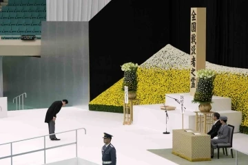 Japonya&rsquo;da 2. D&uuml;nya Savaşı&rsquo;nın sona erişinin 78. yıl d&ouml;n&uuml;m&uuml; i&ccedil;in anma t&ouml;reni