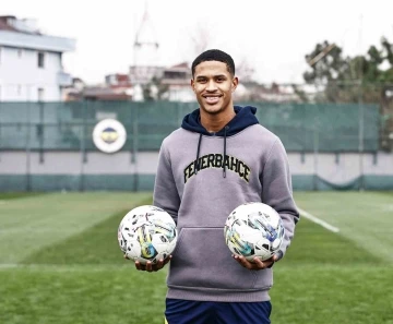 Jayden Oosterwolde: &ldquo;Şampiyonluk i&ccedil;in savaşmaya hazırım&rdquo;
