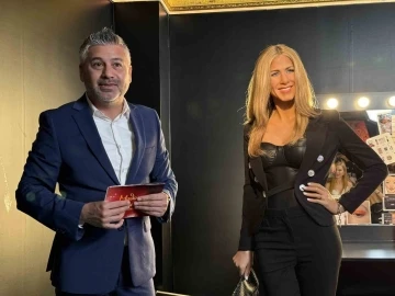 Jennifer Aniston&rsquo;un bal mumu fig&uuml;r&uuml; Madame Tussauds İstanbul&rsquo;da a&ccedil;ıldı
