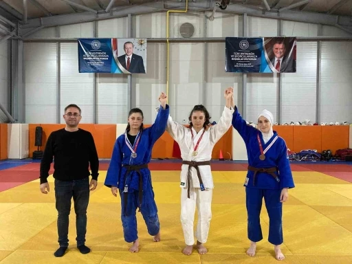 Judo gen&ccedil;ler m&uuml;sabakaları sona erdi
