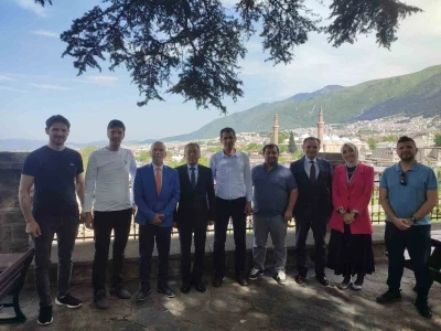 Bursa'da ka&ccedil;ak rehberlere karşı işbirliği