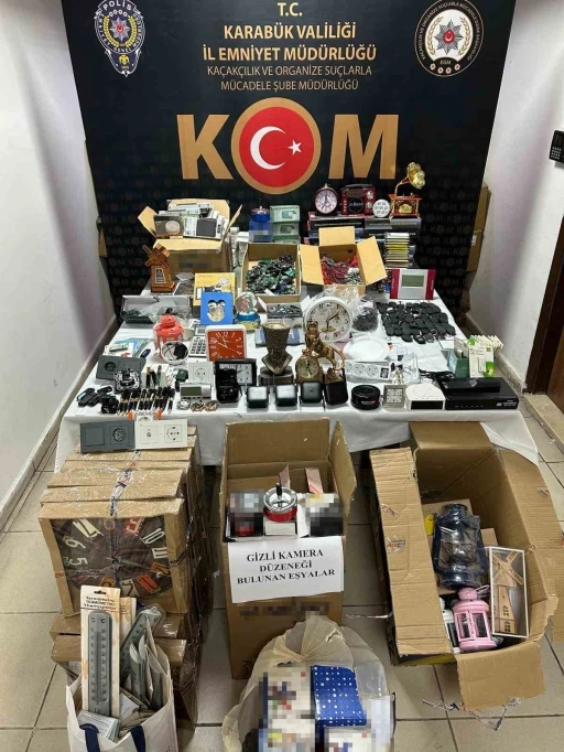 &Ccedil;ok sayıda casus kamera ele ge&ccedil;irildi