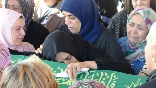 &rsquo;KADES&rsquo;e basmaya fırsat bulamayacaksın&rsquo; deyip yaktı, g&ouml;zyaşları arasında toprağa verildi
