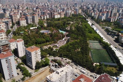 Kadık&ouml;y Belediyesi&rsquo;ne &ldquo;Onur Bayrağı&rdquo; &Ouml;d&uuml;l&uuml;