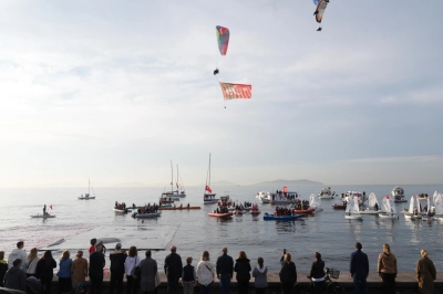 Kadık&ouml;y&rsquo;de Binlerce Kişi Ata&rsquo;ya Saygı Zinciri Oluşturdu