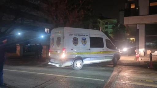 Kadık&ouml;y&rsquo;de emlak&ccedil;ı kavgasında 2 kişi hayatını kaybetti