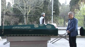 Kadık&ouml;y&rsquo;de hakim eşini &ouml;ld&uuml;r&uuml;p intihar eden kadın toprağa verildi
