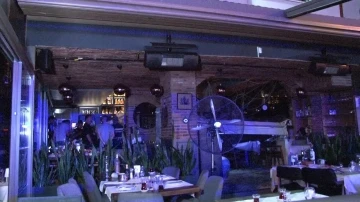 Kadık&ouml;y&rsquo;de restoranın tavanı &ccedil;&ouml;kt&uuml;: 1 yaralı

