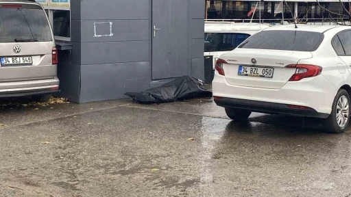 Kadık&ouml;y sahilinde bir kişinin cansız bedeni bulundu