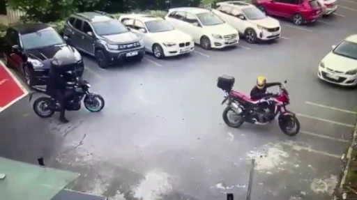 Kadık&ouml;y ve Ataşehir&rsquo;de 26 motosiklet &ccedil;aldılar
