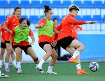 Kadın A Milli Takım, Azerbaycan&rsquo;da ilk idmanını yaptı
