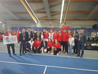 Kadın Milli Tenis Takımımız, Almanya'da bir ilki ger&ccedil;ekleştirdi