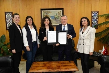 Bursa'da kadın m&uuml;hendis adaylarına pozitif destek