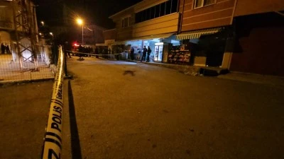 Kadına uygulanan şiddeti &ouml;nlemeye &ccedil;alıştı silahla vuruldu