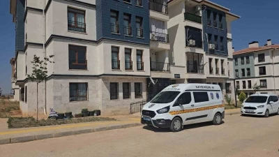 Kadını &ouml;ld&uuml;r&uuml;p altınlarını &ccedil;alan zanlı bina g&ouml;revlisi &ccedil;ıktı
