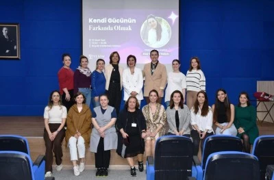  Kadınlar g&uuml;n&uuml;nde "Eşsizliğin Tasarımı" s&ouml;yleşisi d&uuml;zenlendi